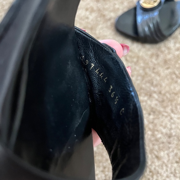 Authentic Gucci Sandals - Picture 7 of 7